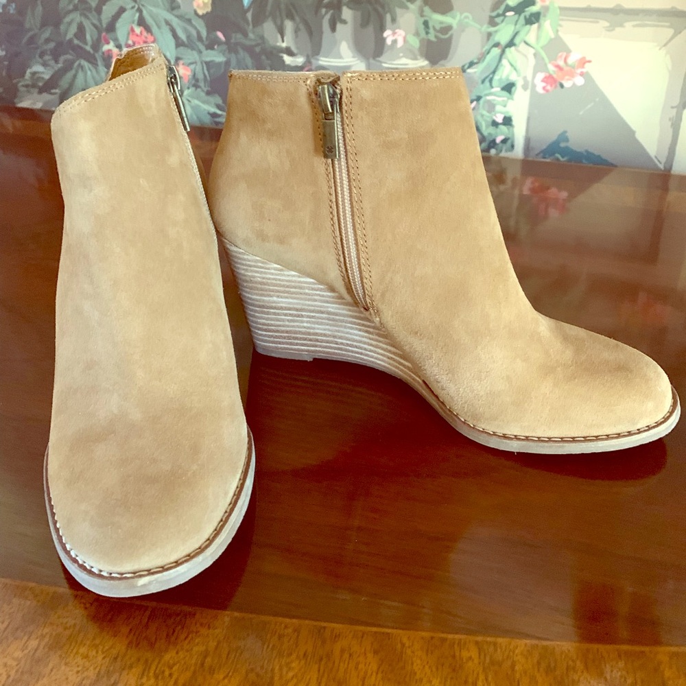 Lucky Brand ankle boots size 8